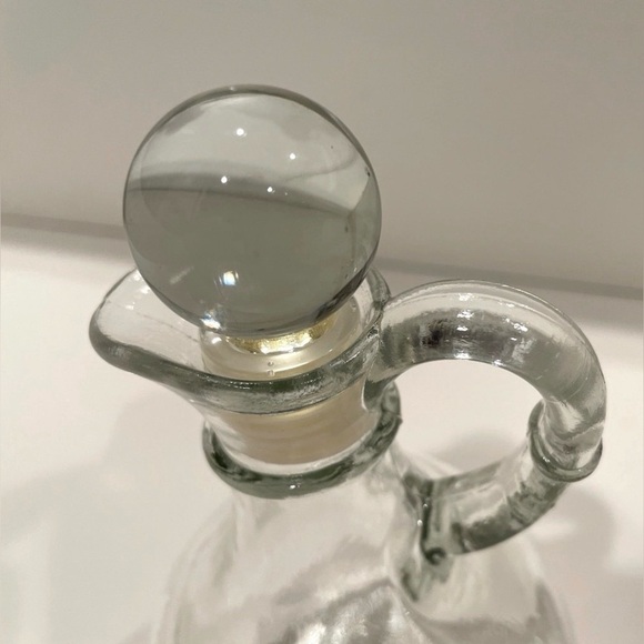 🥳BOGO! Pair (2) VTG Anchor Hocking Clear Glass Decanters w Stoppers. - Picture 4 of 13